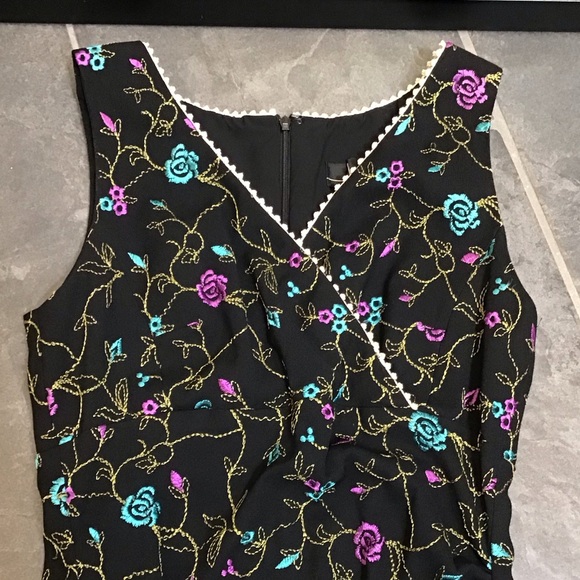 Vintage 90s Nicole Miller Floral Midi Embroidered Lace V-Neck Black Dress Size 8 - Picture 13 of 16